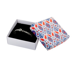 White Tulip Pattern Cotton-Filled Bracelet Box - Kika